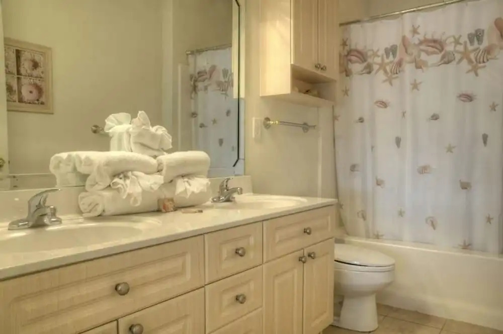 1st Floor Unit at Popular Myrtlewood Golf Resort!