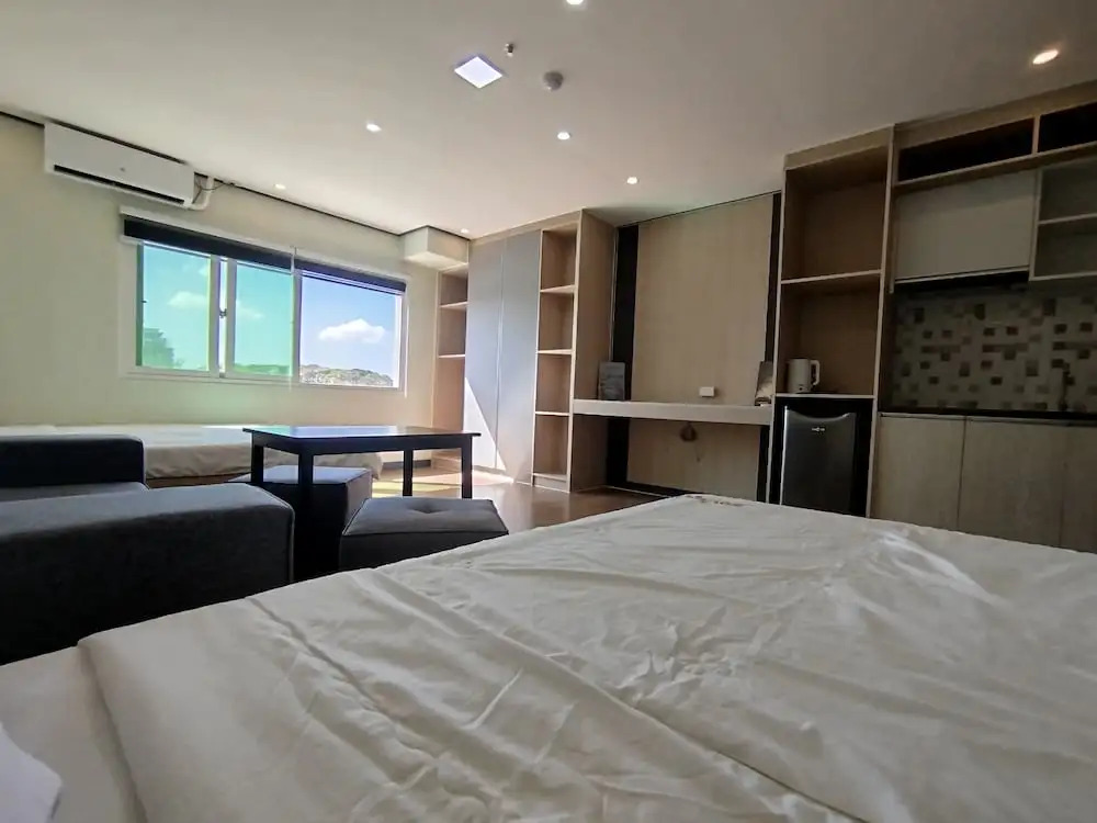 Emmaus condotel