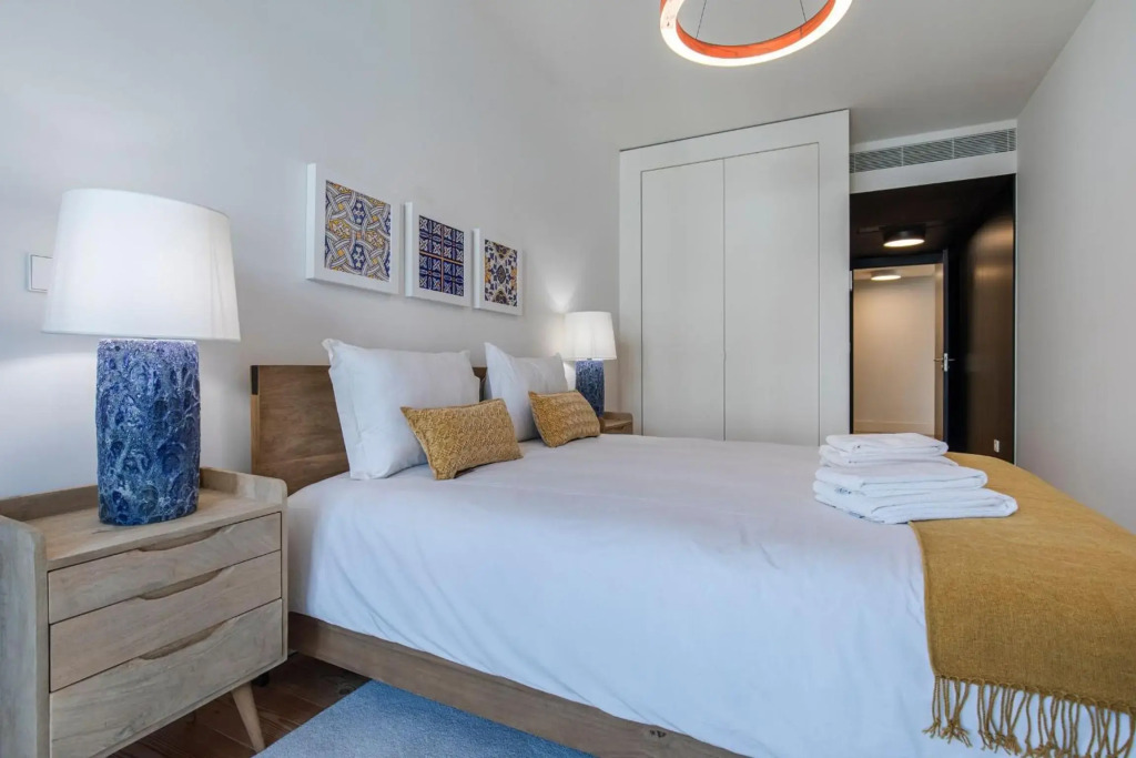 Stunning Apartment in Heart of Lisbon by LovelyStay