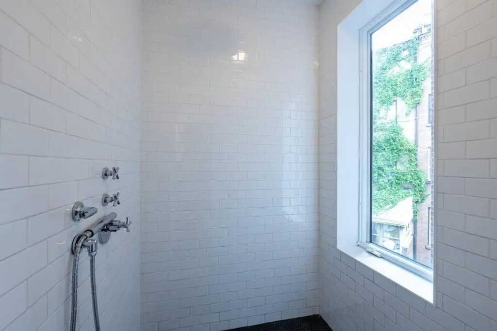 E10-3 I 3BR 2 5 Baths Designer East Village Townhouse Triplex