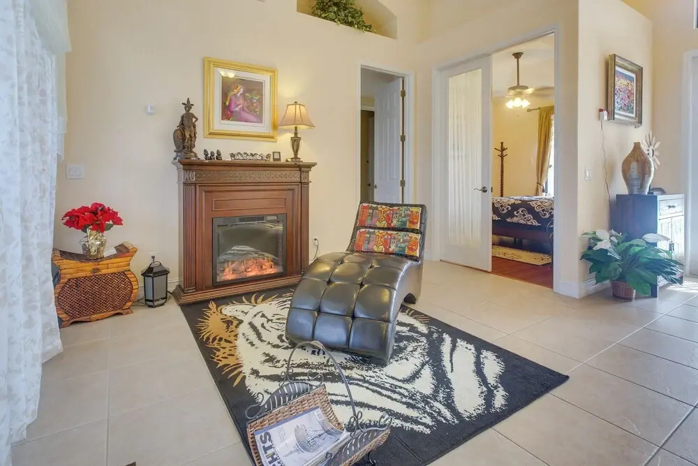Upscale Marco Island Villa w/ Outdoor Bar + Pool