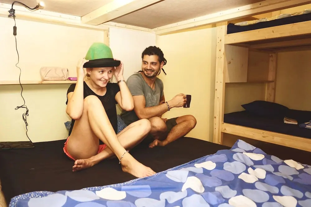 Tropical House Hostel