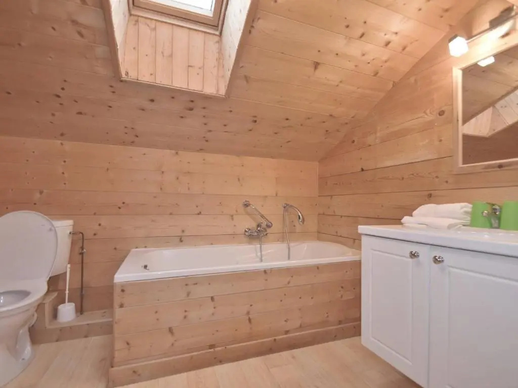 Chalet Le Grand-Bornand, 6 pièces, 15 personnes - FR-1-391-24