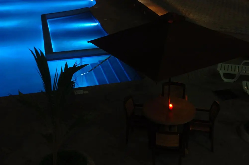 Del Real Hotel & Suites