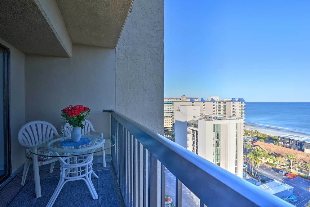 Walk to Ocean: Myrtle Beach Condo w/ Views!