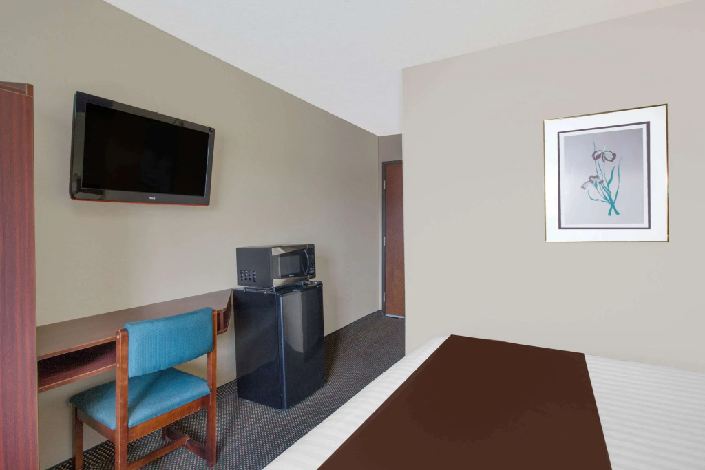 Microtel Inn & Suites by Wyndham Meridian