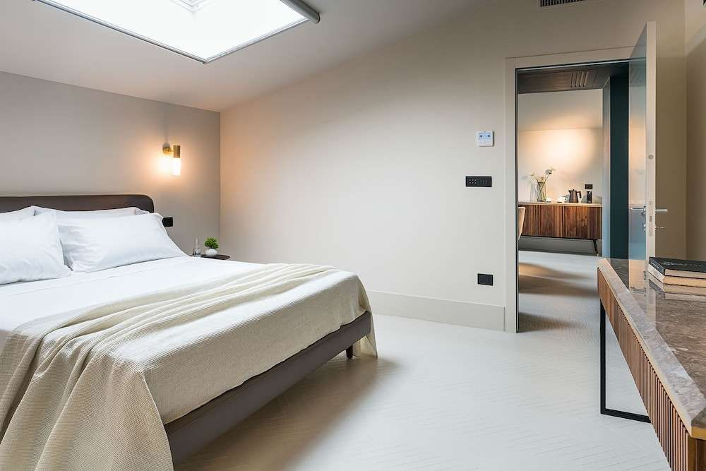 Byssus Suites