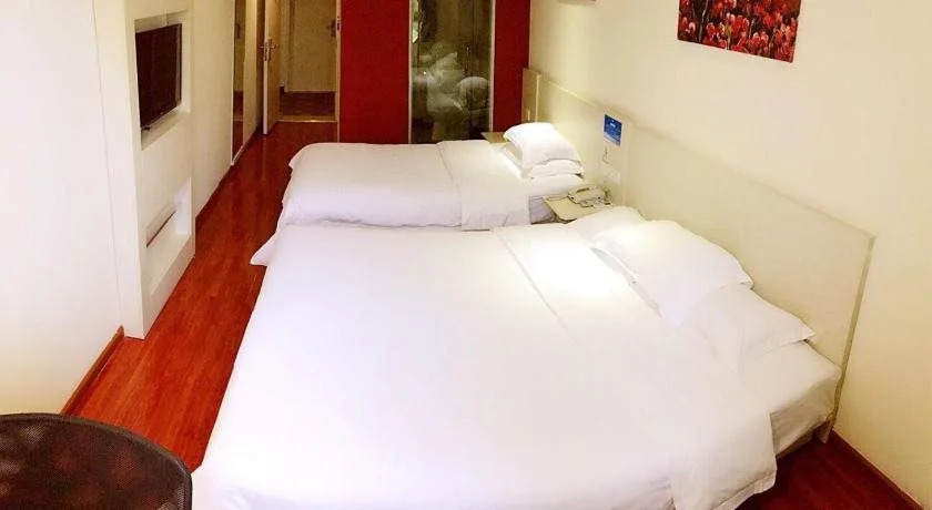 Warm Time Homestay (Chongqing North Railway Station)