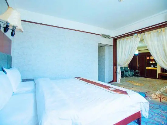 Sunshine Hotel