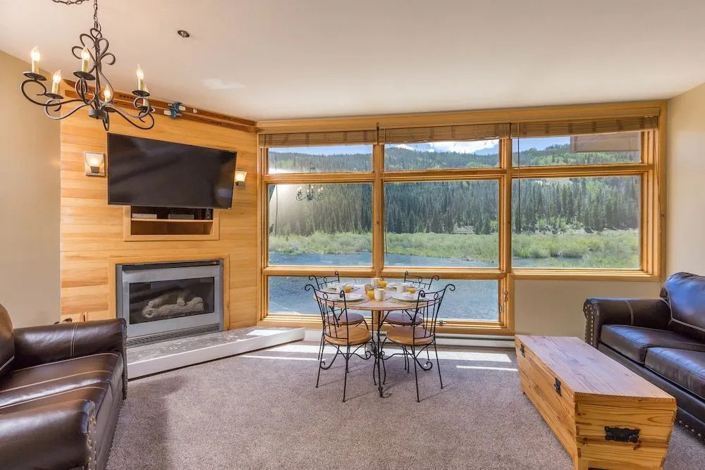 River Bank Lodge #2907 1 Bedroom 1 Bathroom Condo