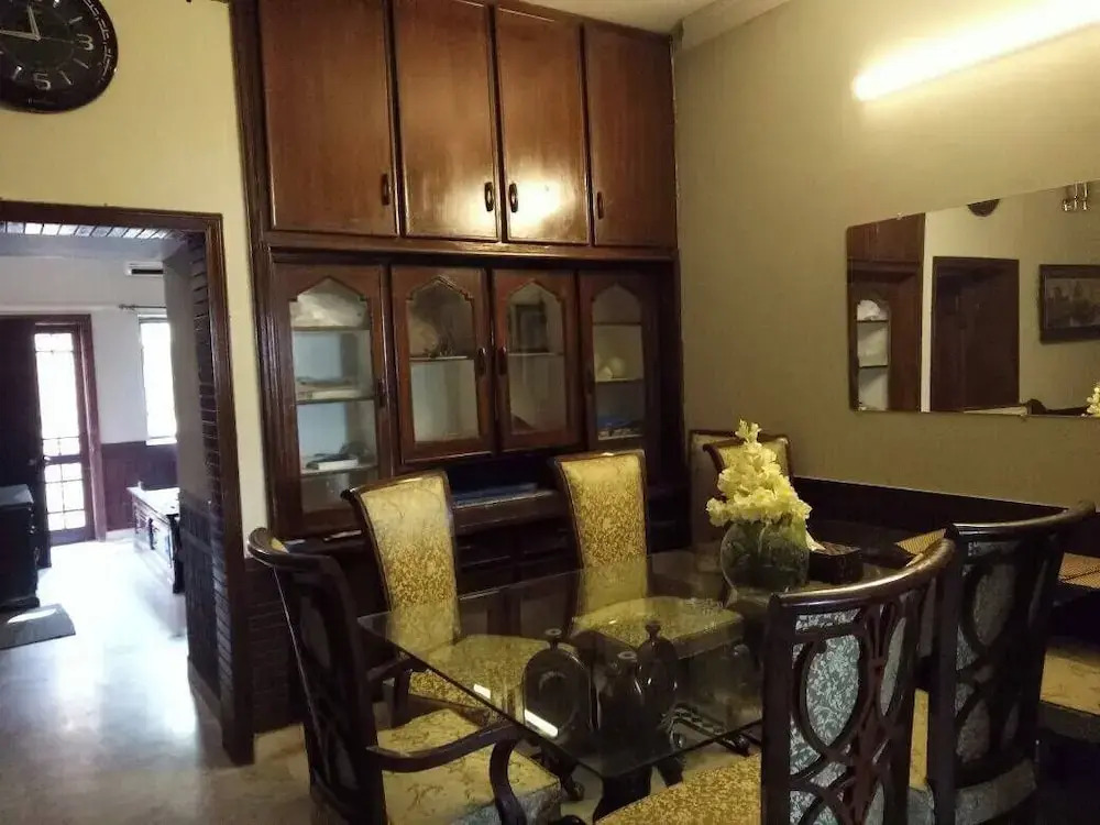 Ashhubz Lodges