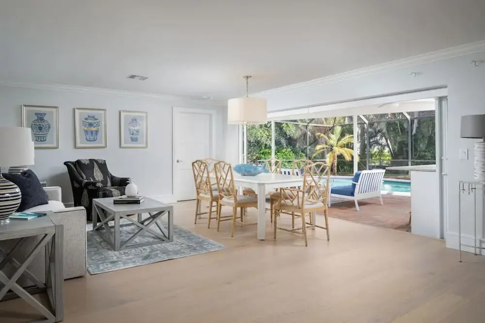 Luxury Beach House w Private Beach