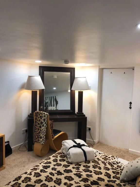 Blackpool Abode - Empress Hall African Apartment
