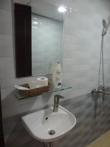 Cau Rong 2 Hotel