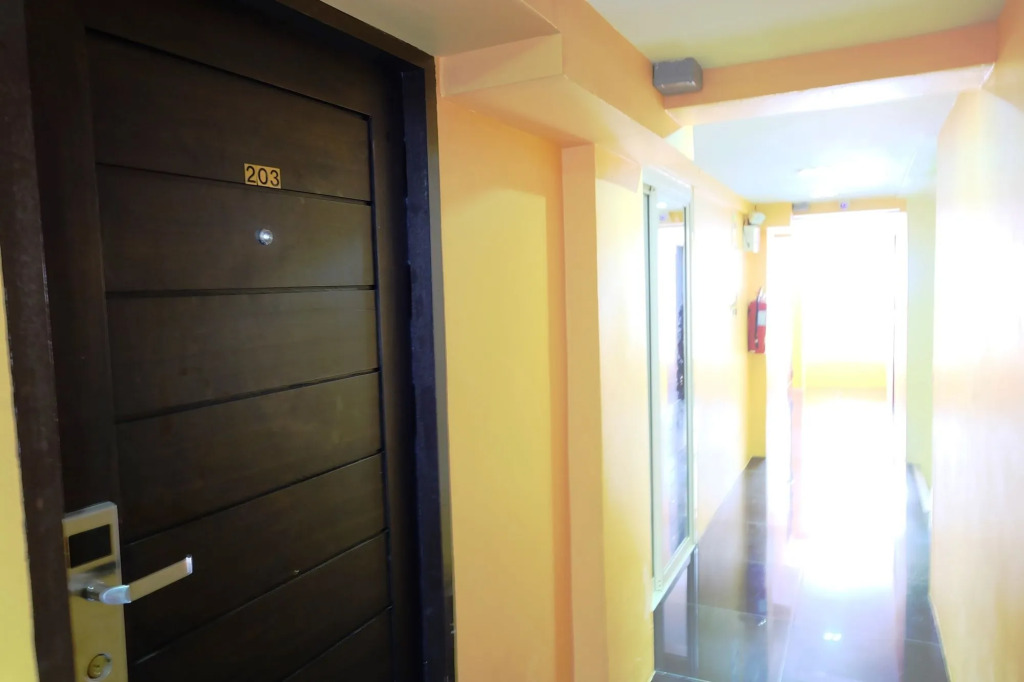 Sukhum Khaosan Au Bon Hostel