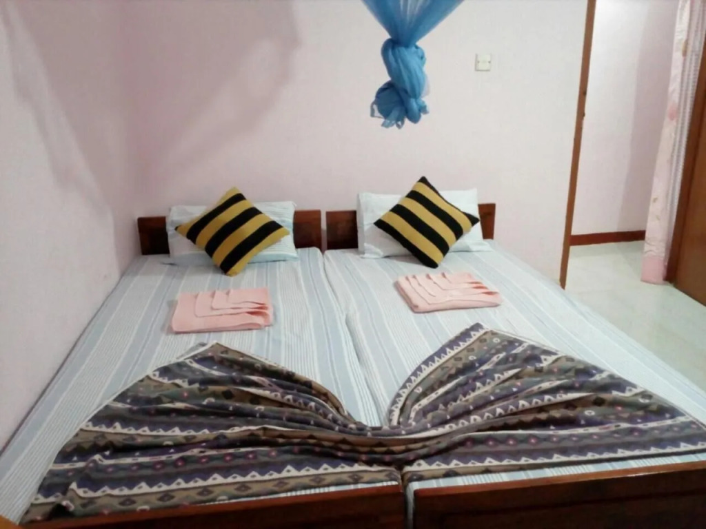 Lizzie Villa Guest House