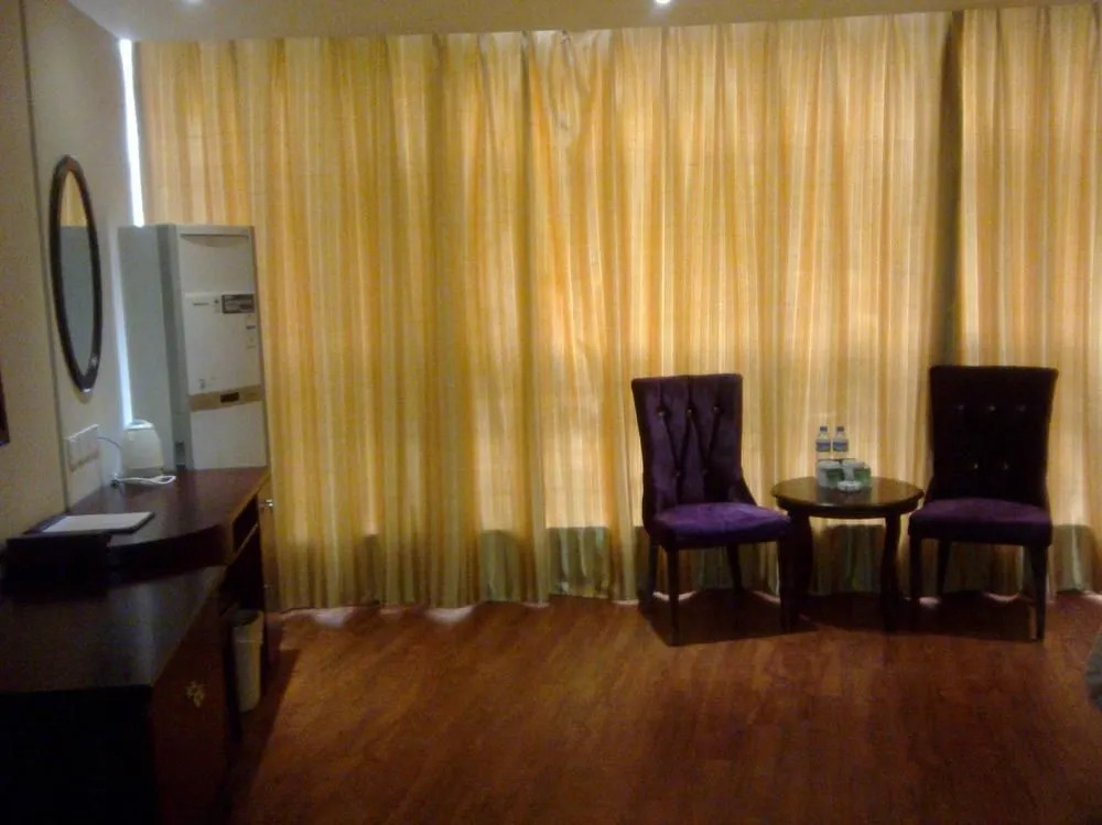 GreenTree Inn Gaoyou Tonghu Road Beihai Express Hotel