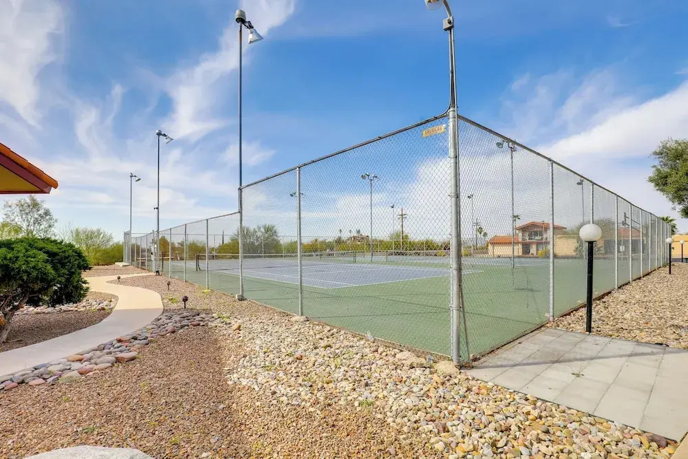 Tucson Townhome w/ Private Patio & Mtn Views!