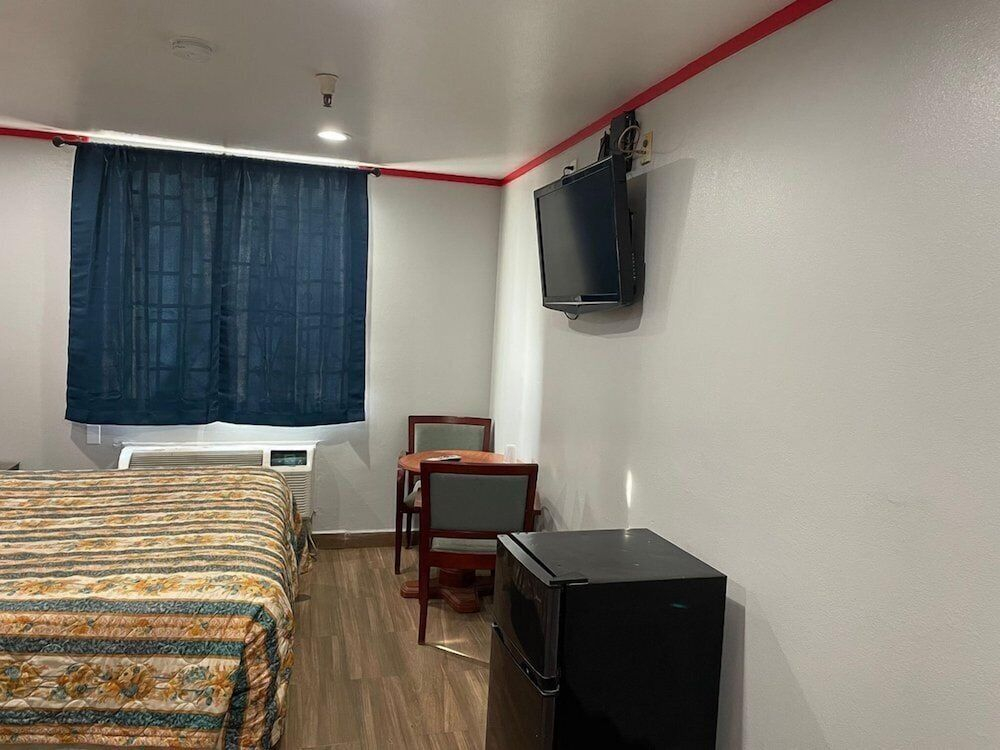 Broadway Inn Motel