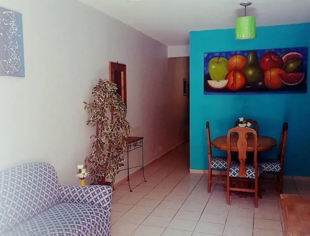 Hotel y Suites Los Alcatraces