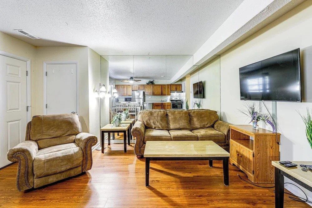 Walk to Ocean City Beach! Cozy Couples Retreat