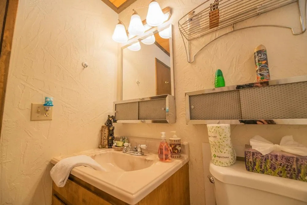 Lazy Bear Lodge