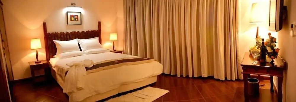 Snowcrest Hotel