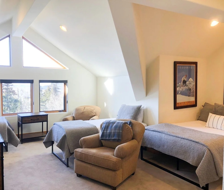 Bear Creek Lodge 407 4 Bedroom Condo by Alpine Lodging Telluride