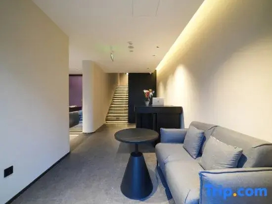 moli hotel（Madianqiao Jiandemen Subway Station）