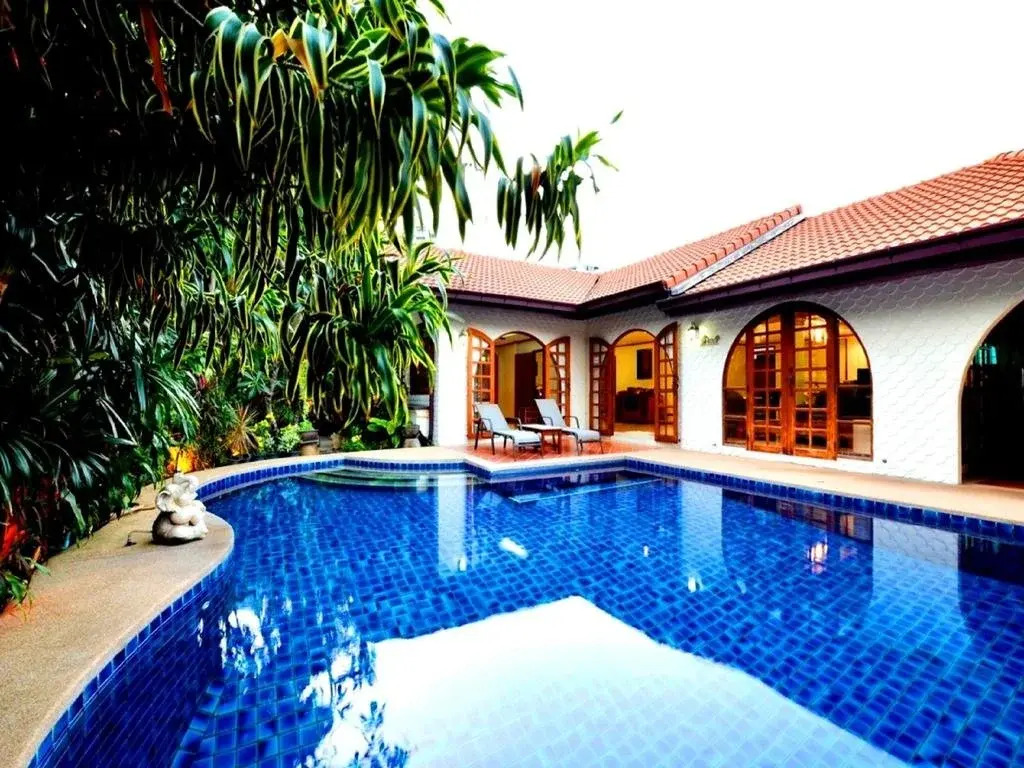 Grand Condo Lotus Pool Villa near the beach