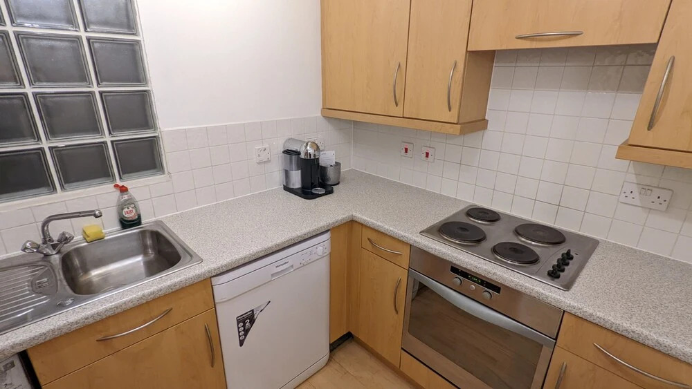 Spacious Modern 2BR Apartment Near City Center