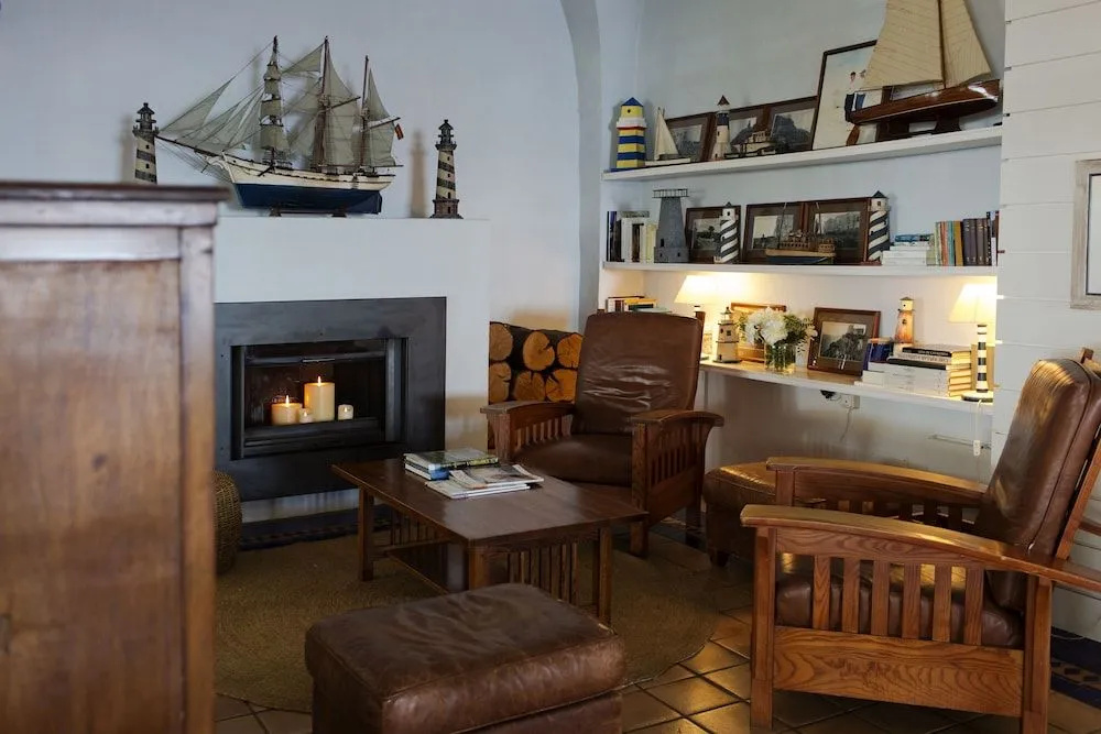 El Far Hotel Restaurant