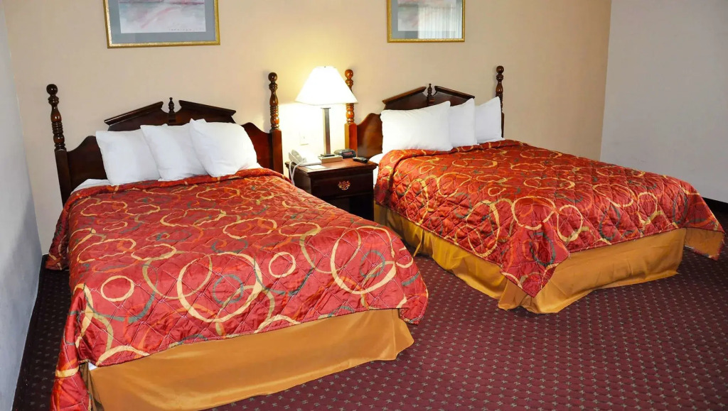 Avalon Inn