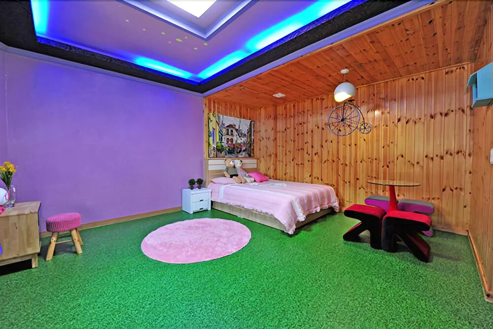 Hoengseong Forest Jewelry Pension (Pool)
