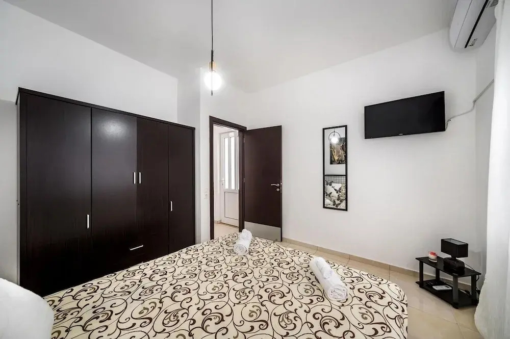 Mela s Home Agioi Deka