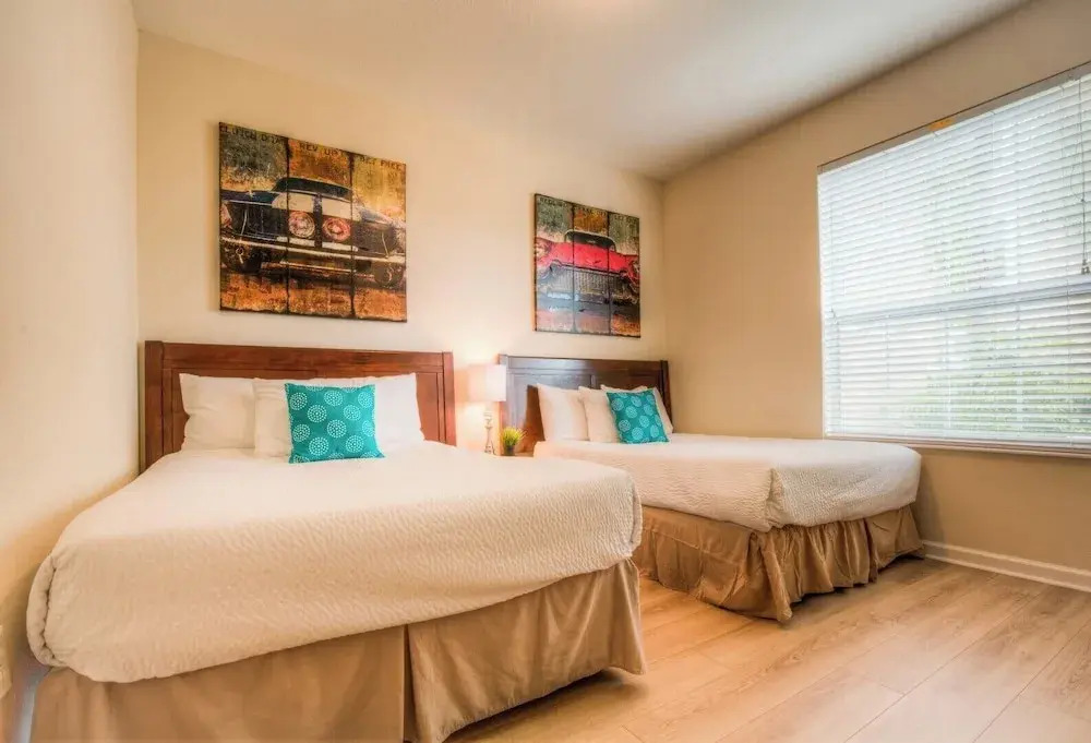 Newly Renovated LAKEVIEW Vista Cay Condo