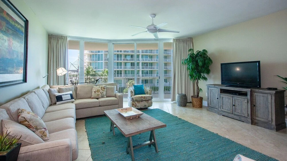 Two Bedroom Condo Stunning Views - Unit Crc0216
