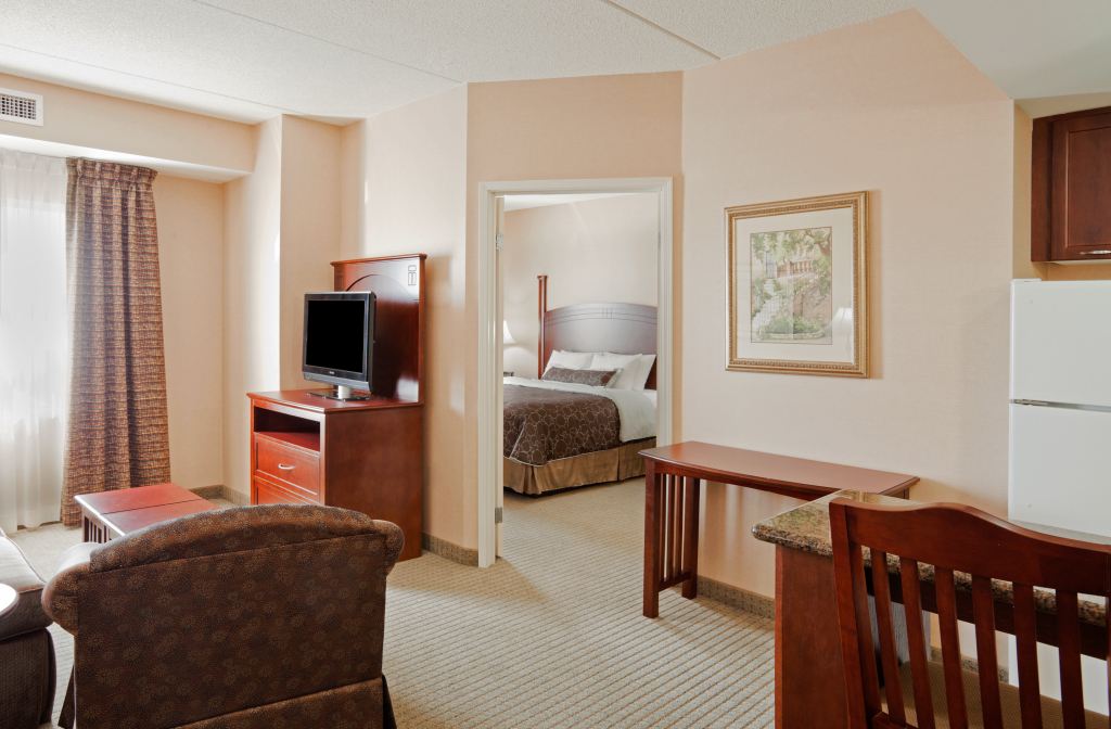 Staybridge Suites Oakville Burlington by IHG