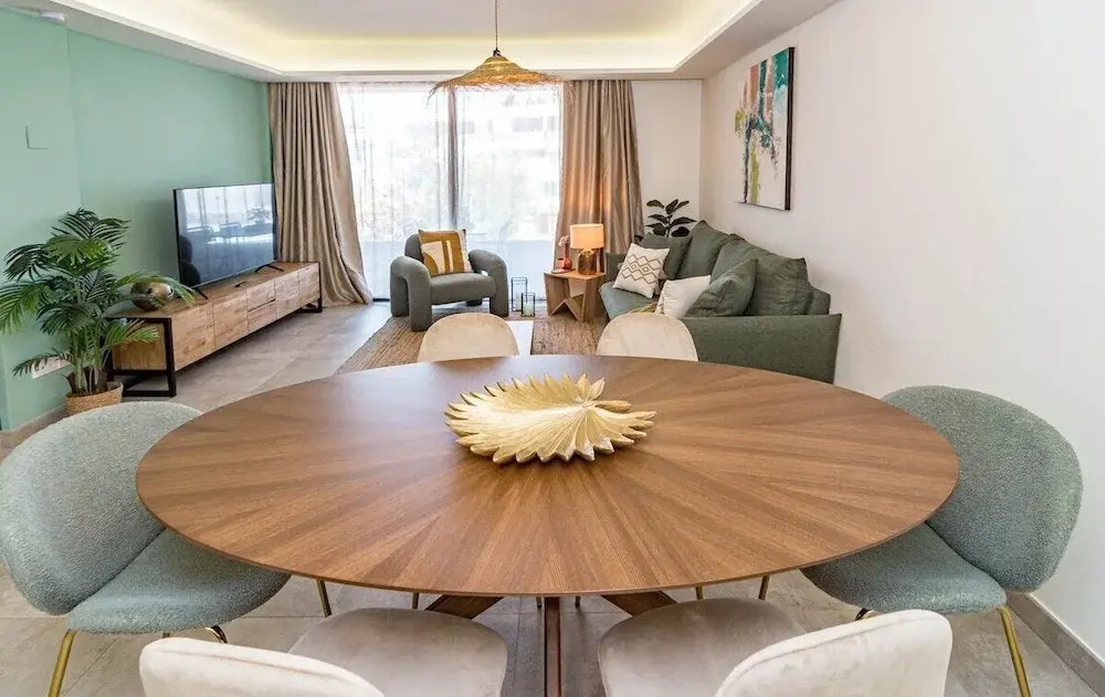 Inf3.1j - Stunning Holiday Home Next to Beach