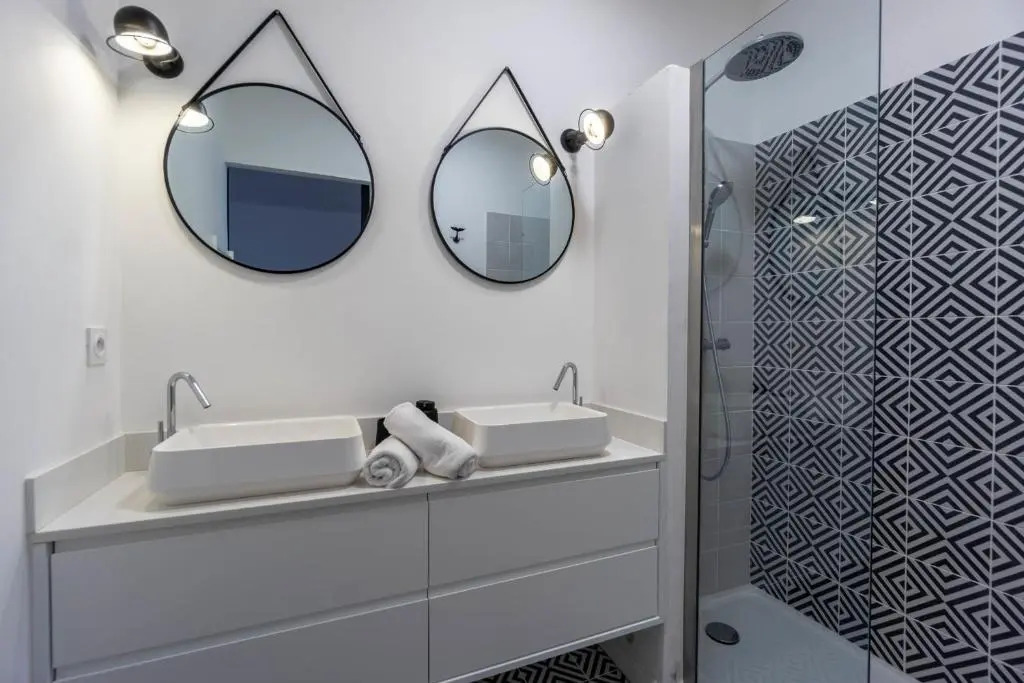 COCOON KEYWEEK Holiday House with lovely patio in Biarritz city center