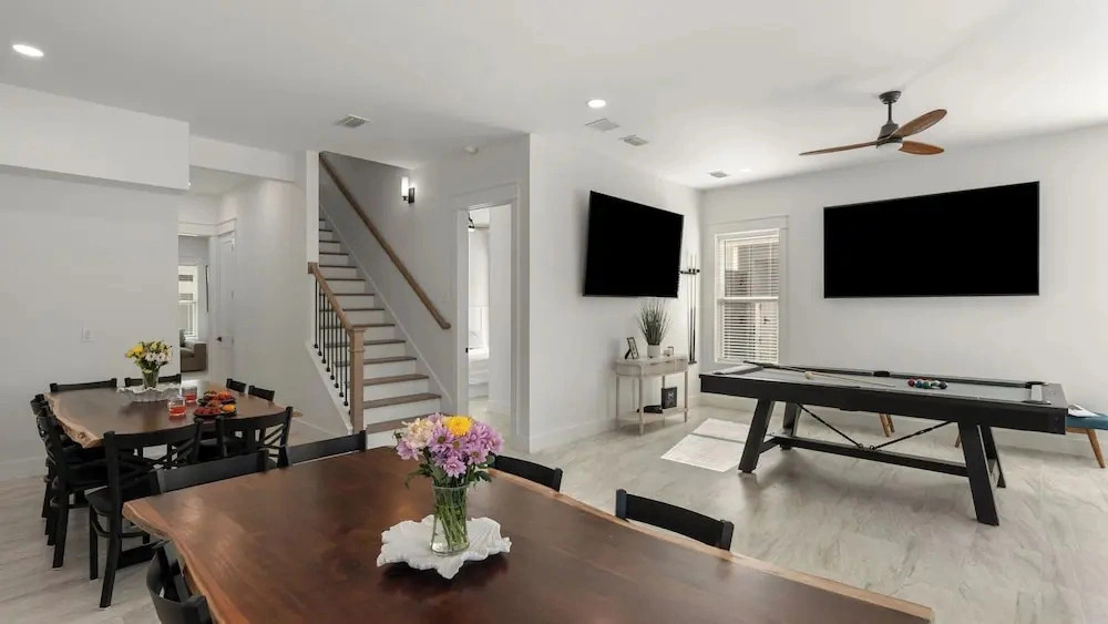 Woodland Shores by Avantstay Sleeps 22 Massive Pool + Spa Golf Cart + Game Room + BBQ Near Seaside