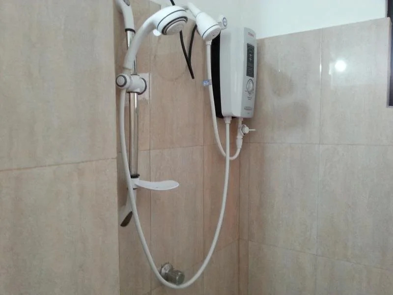 Yals Town Inn