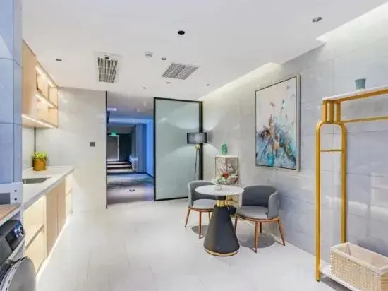 Na'Mei Hotel (Zhuhai Lishan Times Square)