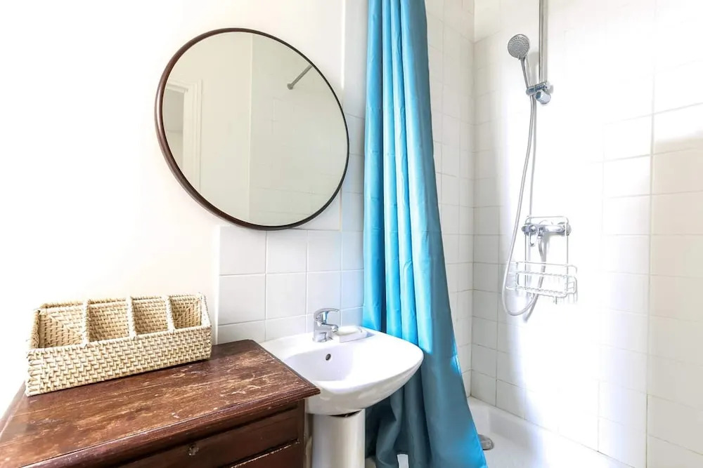 Spacious & Bright Apartment for 2 in Faidherbe/nation