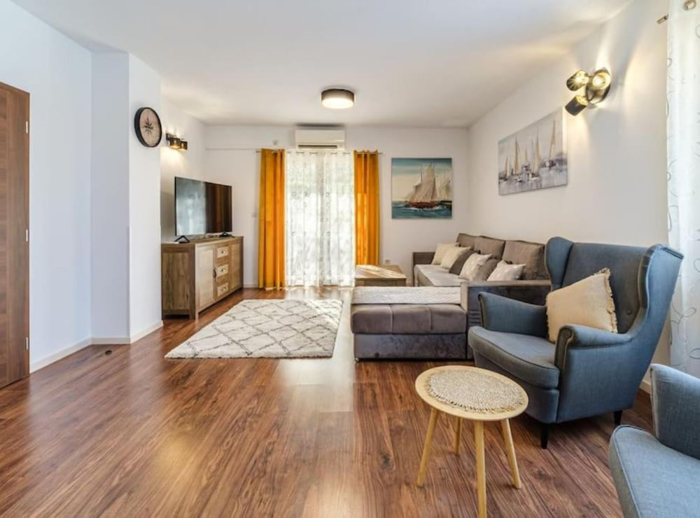 Sutivan Sea Terrace Apartment