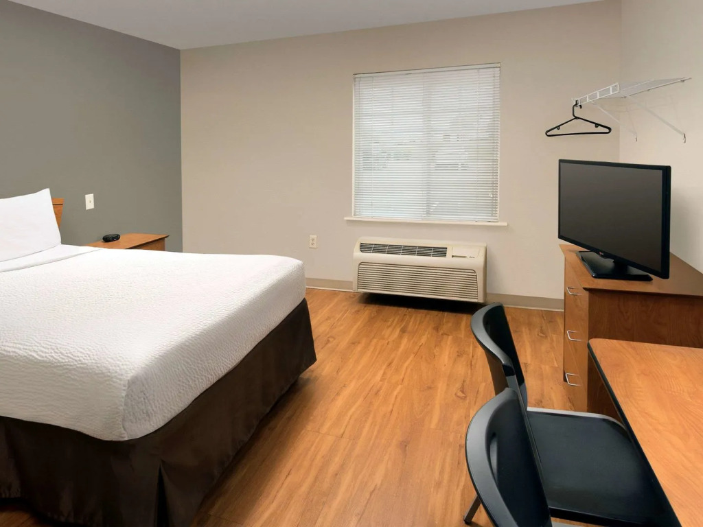WoodSpring Suites Louisville Clarksville