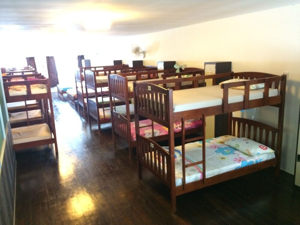 1981 Guest House