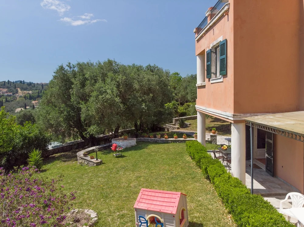 Villa Dorina by Corfuescapes