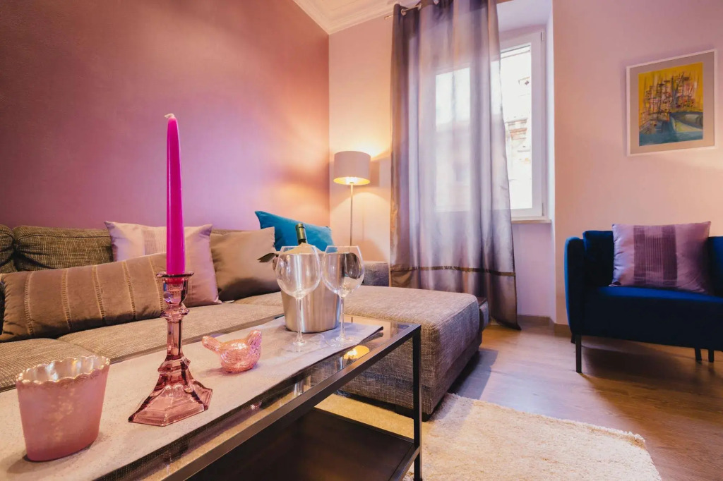 D&A Center Apartments with FREE Parking