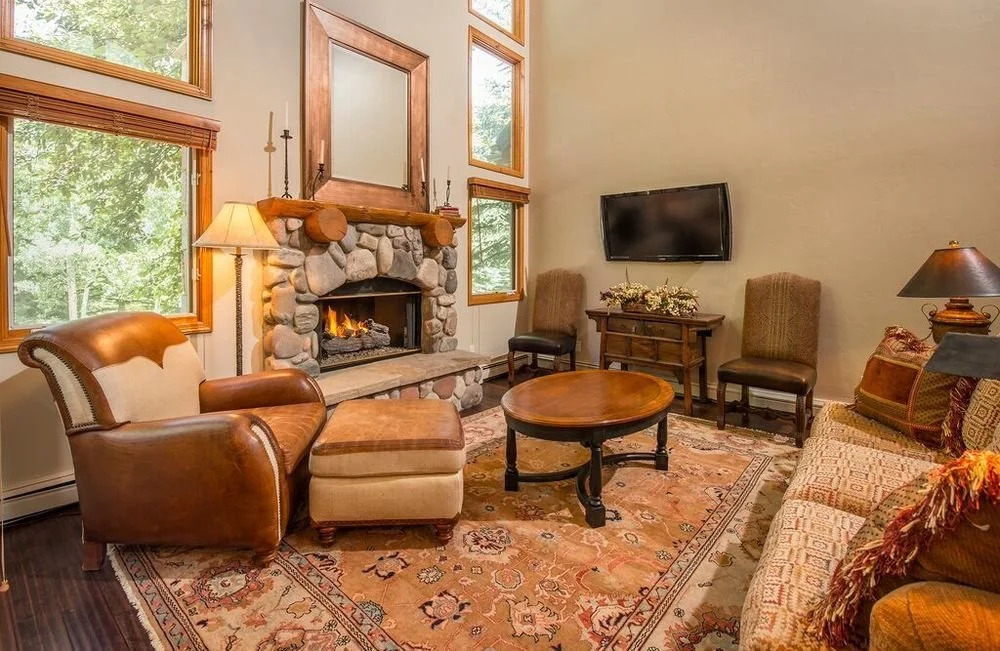 50 Dakota Park 4 Br Townhouse by RedAwning